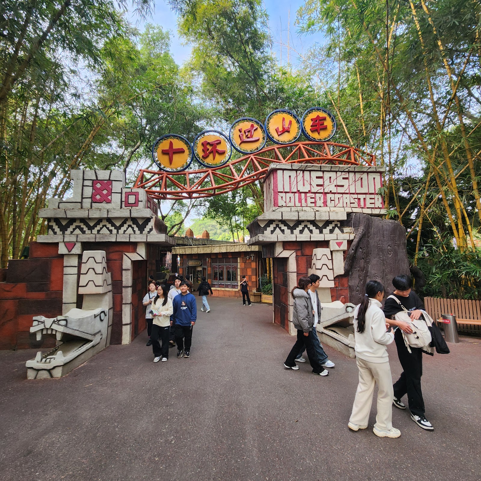 10 Inversion Roller Coaster — Oficiais
