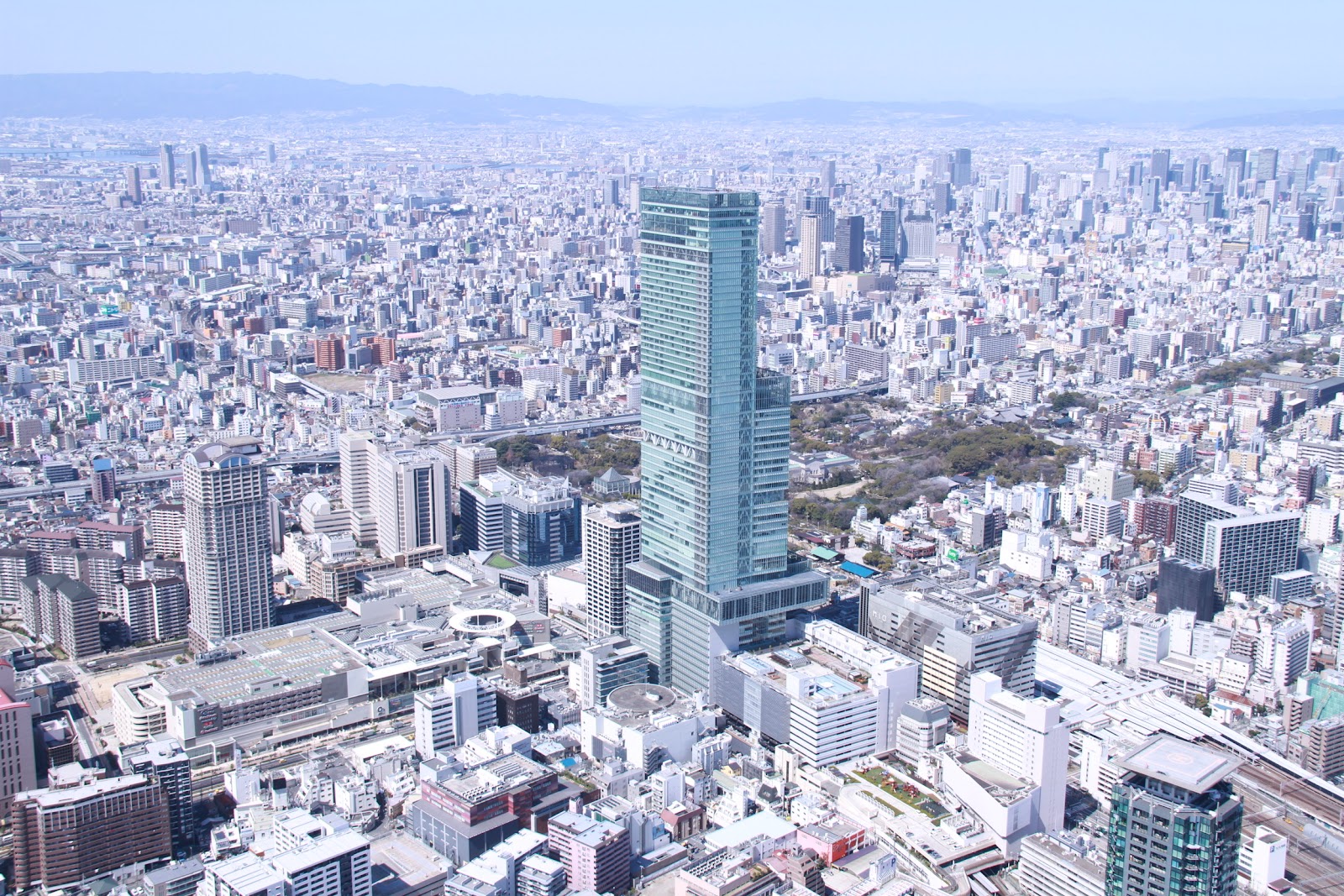 Abeno Harukas — Oficiais
