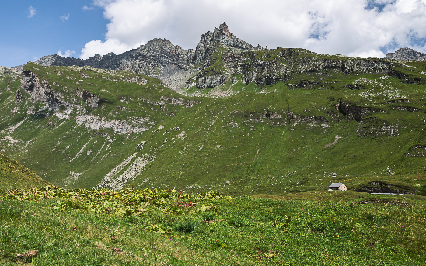 Aiguille de l'Ermite — Oficiais