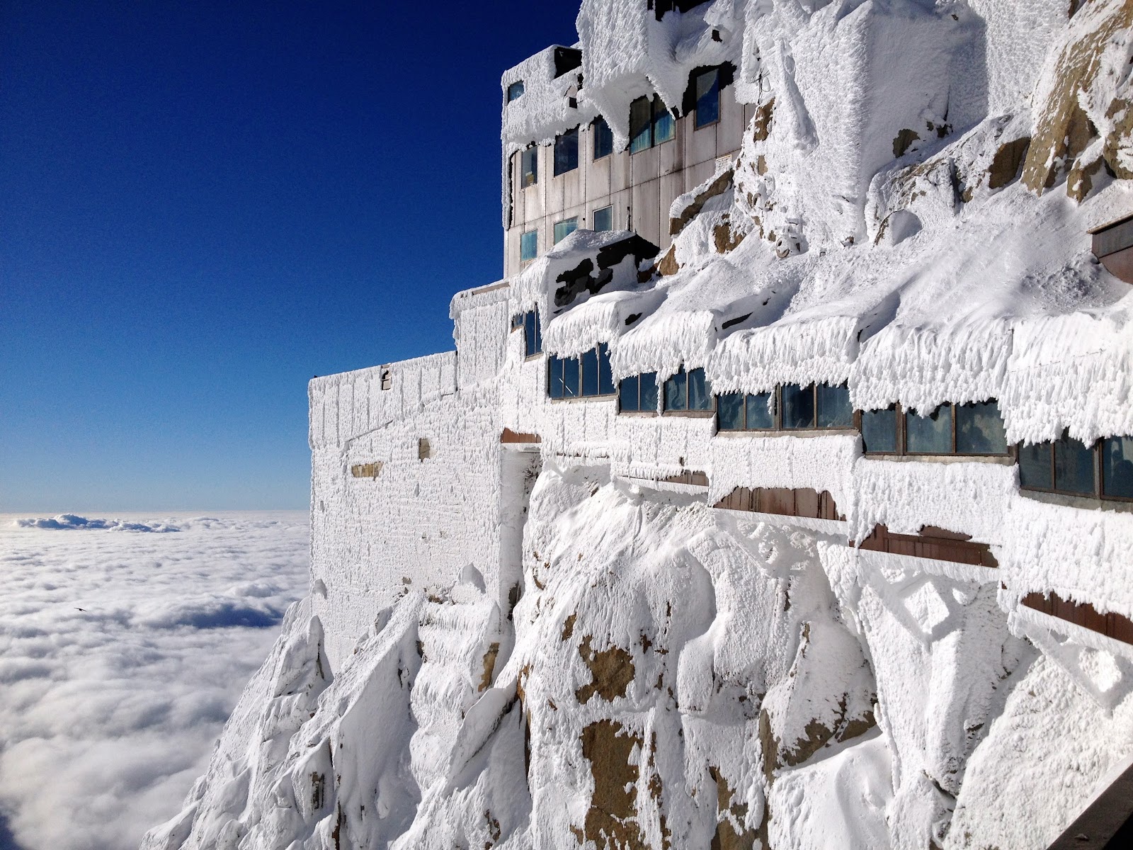 Aiguille du Midi — Oficiais
