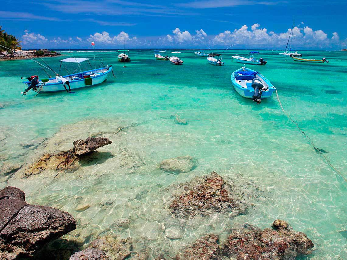 Akumal — Oficiais