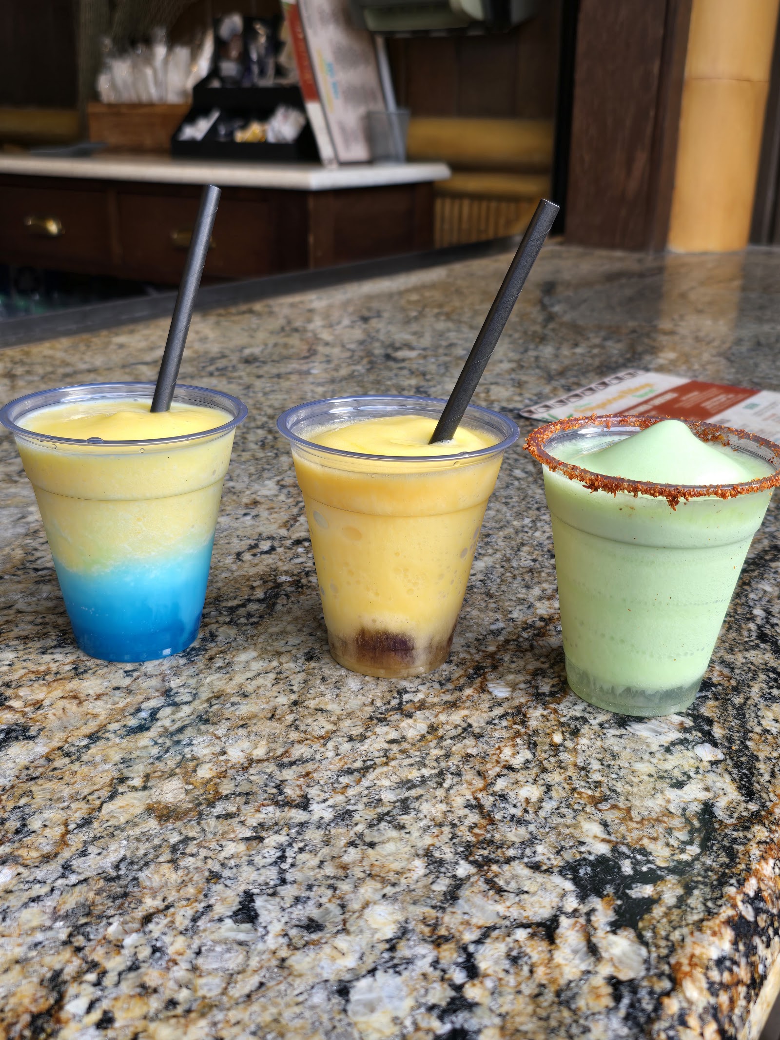Aloha Bar Trivia — Oficiais