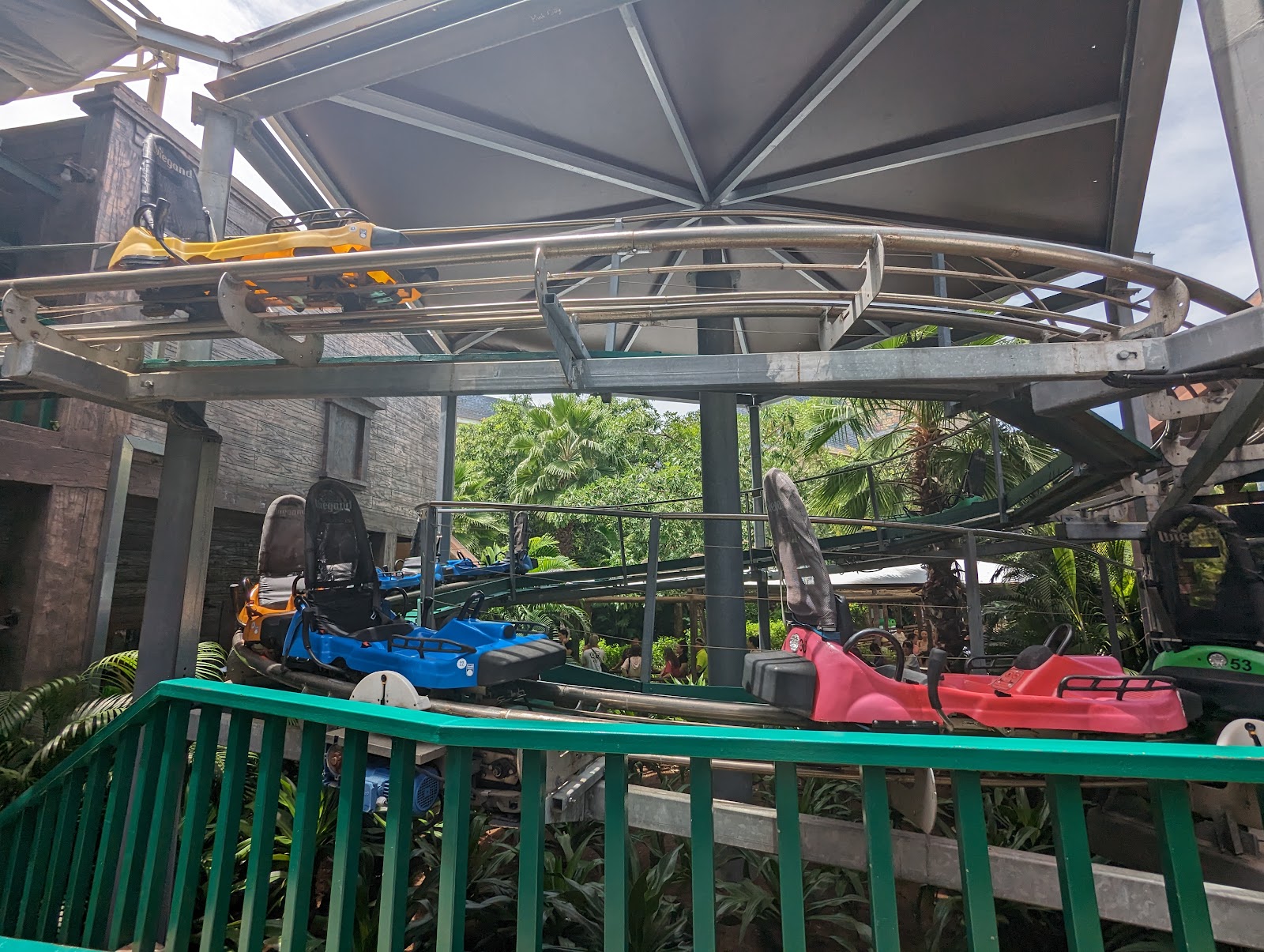 Alpine Coaster — Oficiais