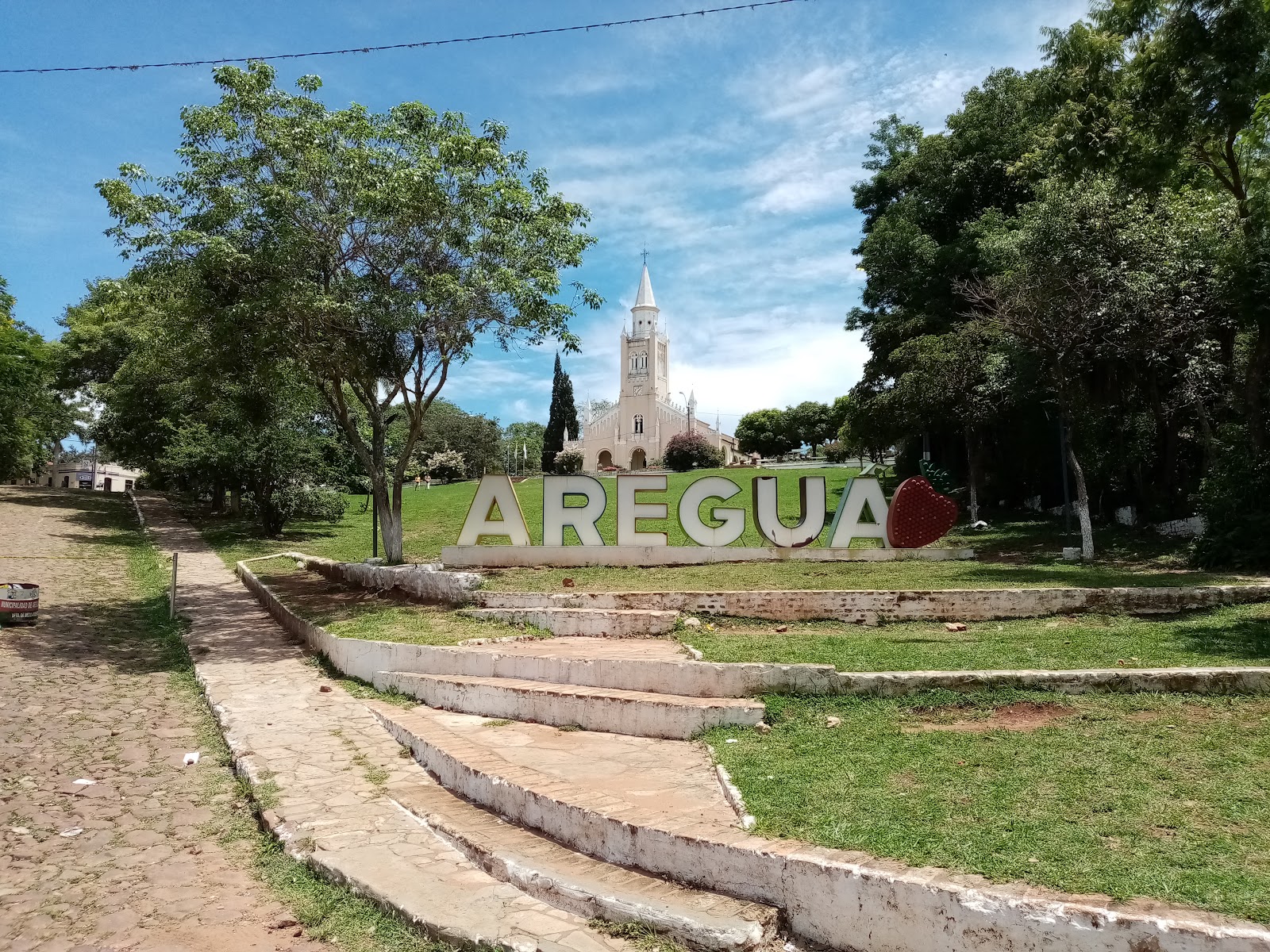 Aregua Paraguay — Oficiais