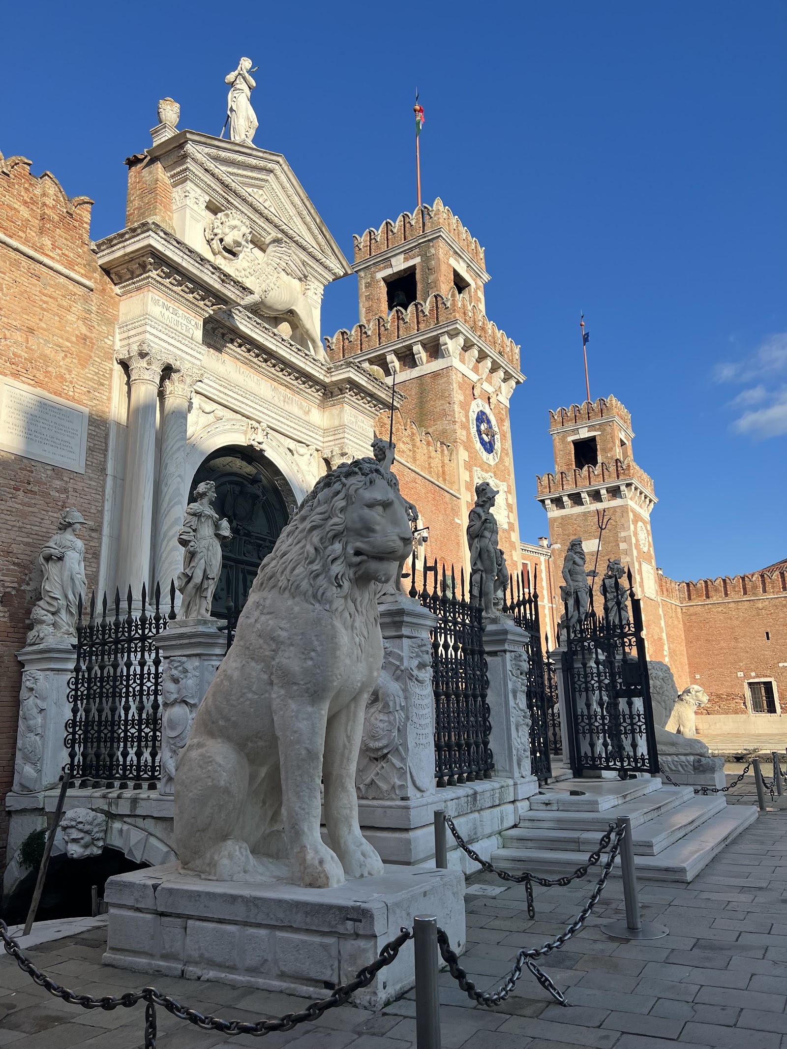 Arsenal de Veneza — Oficiais