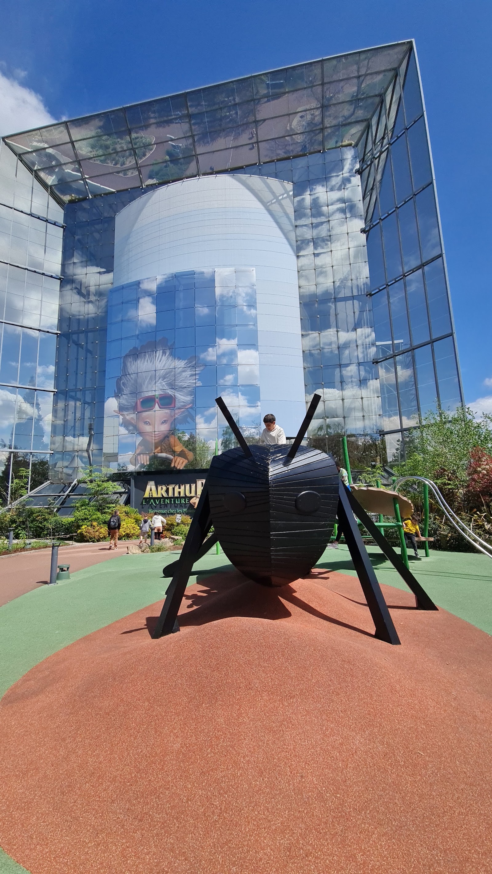 Arthur, l'Aventure 4D — Oficiais