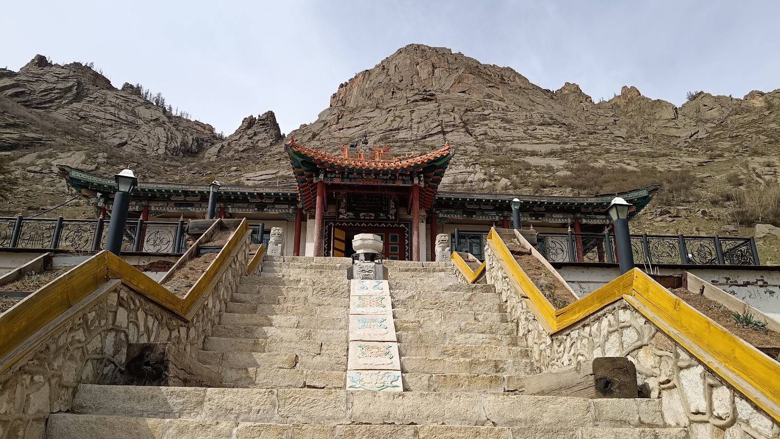 Aryapala Temple Meditation Center — Oficiais