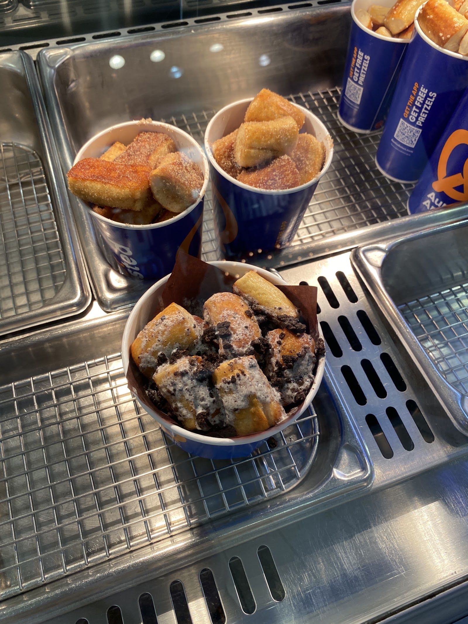 Auntie Anne's — Oficiais