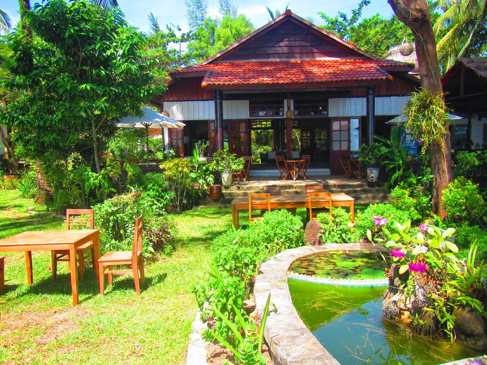 Bamboo Restaurant — Oficiais