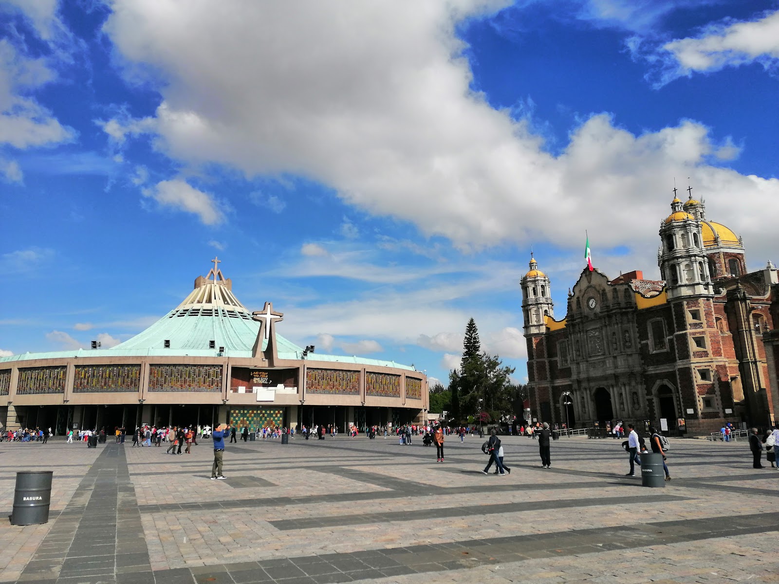 Basílica de Nossa Senhora de Guadalupe — Oficiais
