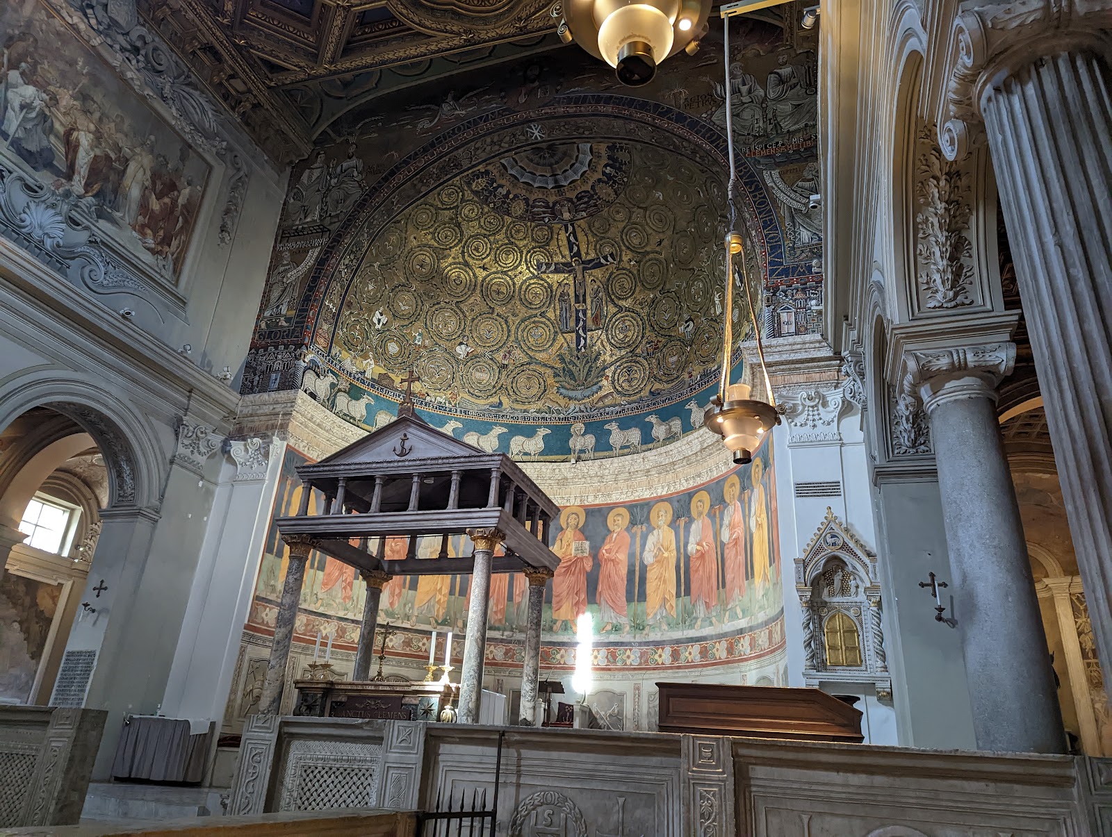 Basílica de São Clemente — Oficiais