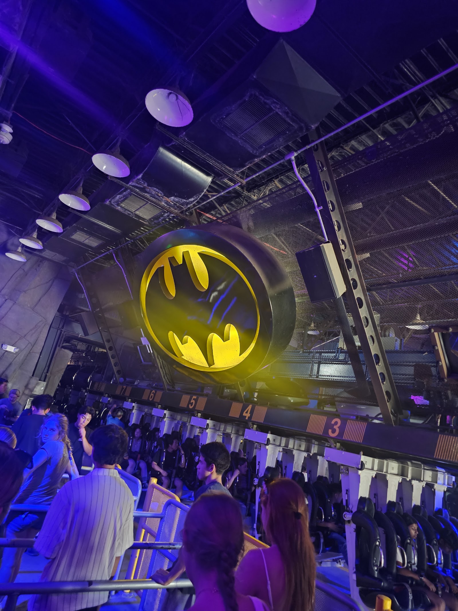 Batman The Ride — Oficiais