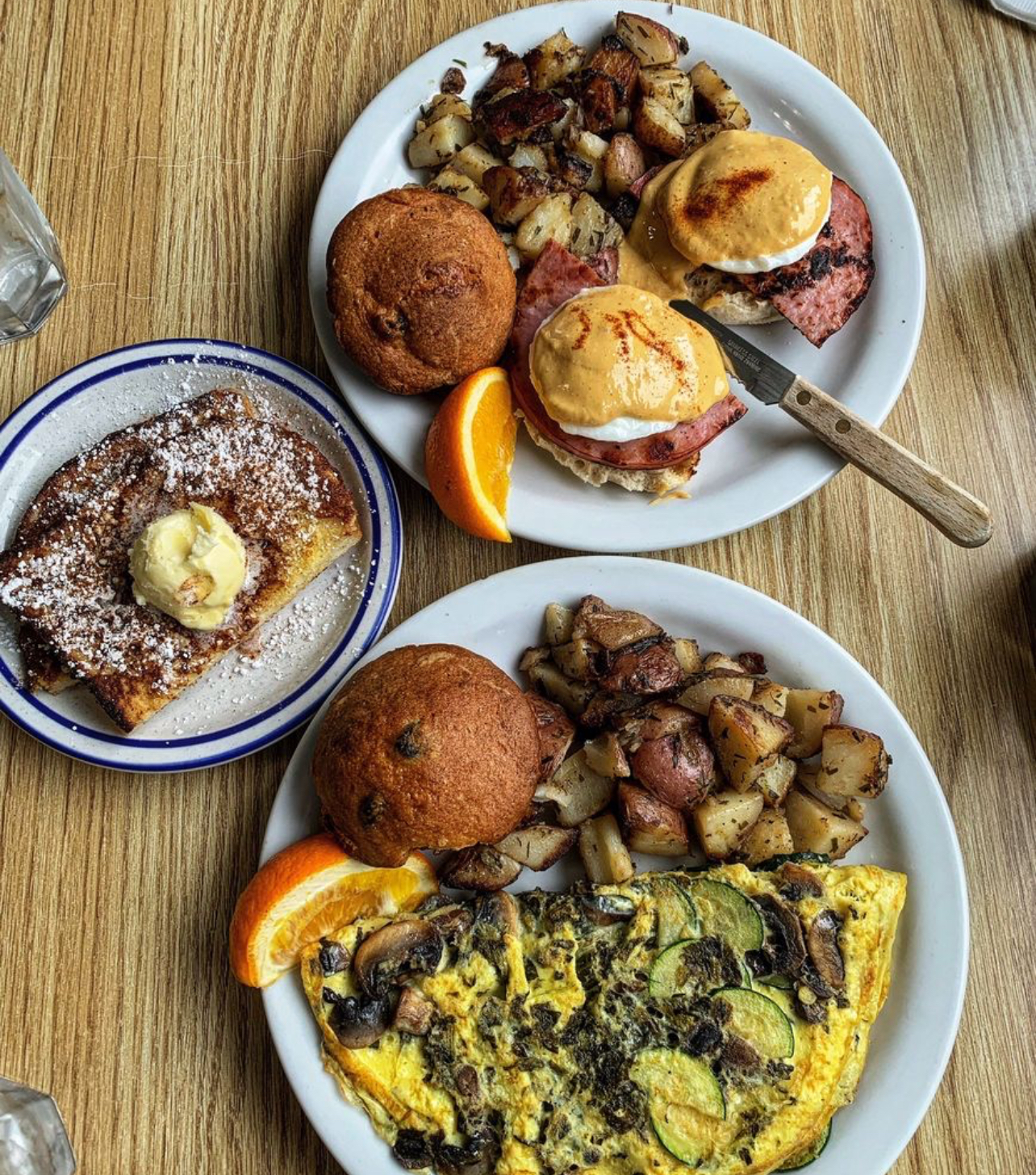 Beach Street Cafe — Oficiais