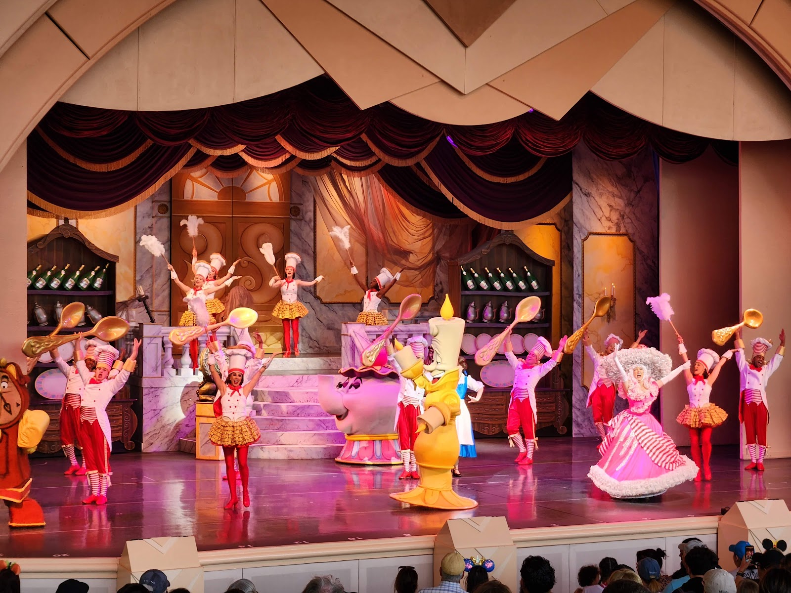 Beauty and the Beast Live on Stage — Oficiais