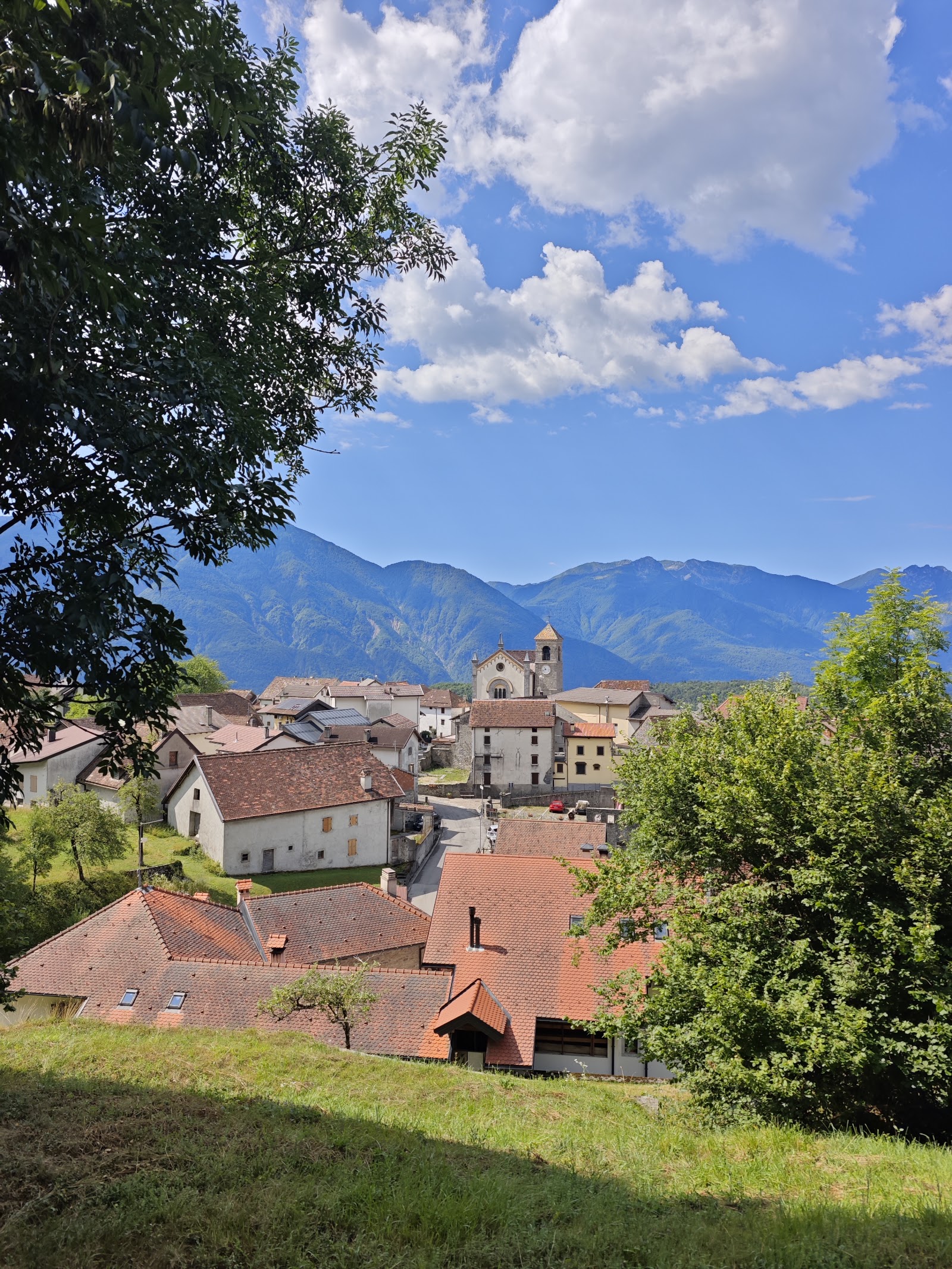 Belvedere su Pietra Forata — Oficiais