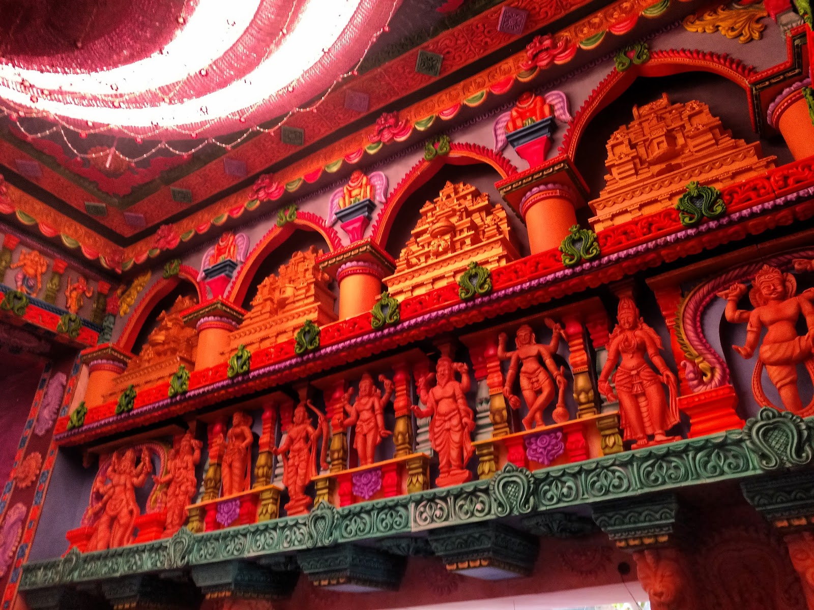 Bhojohori Manna — Oficiais