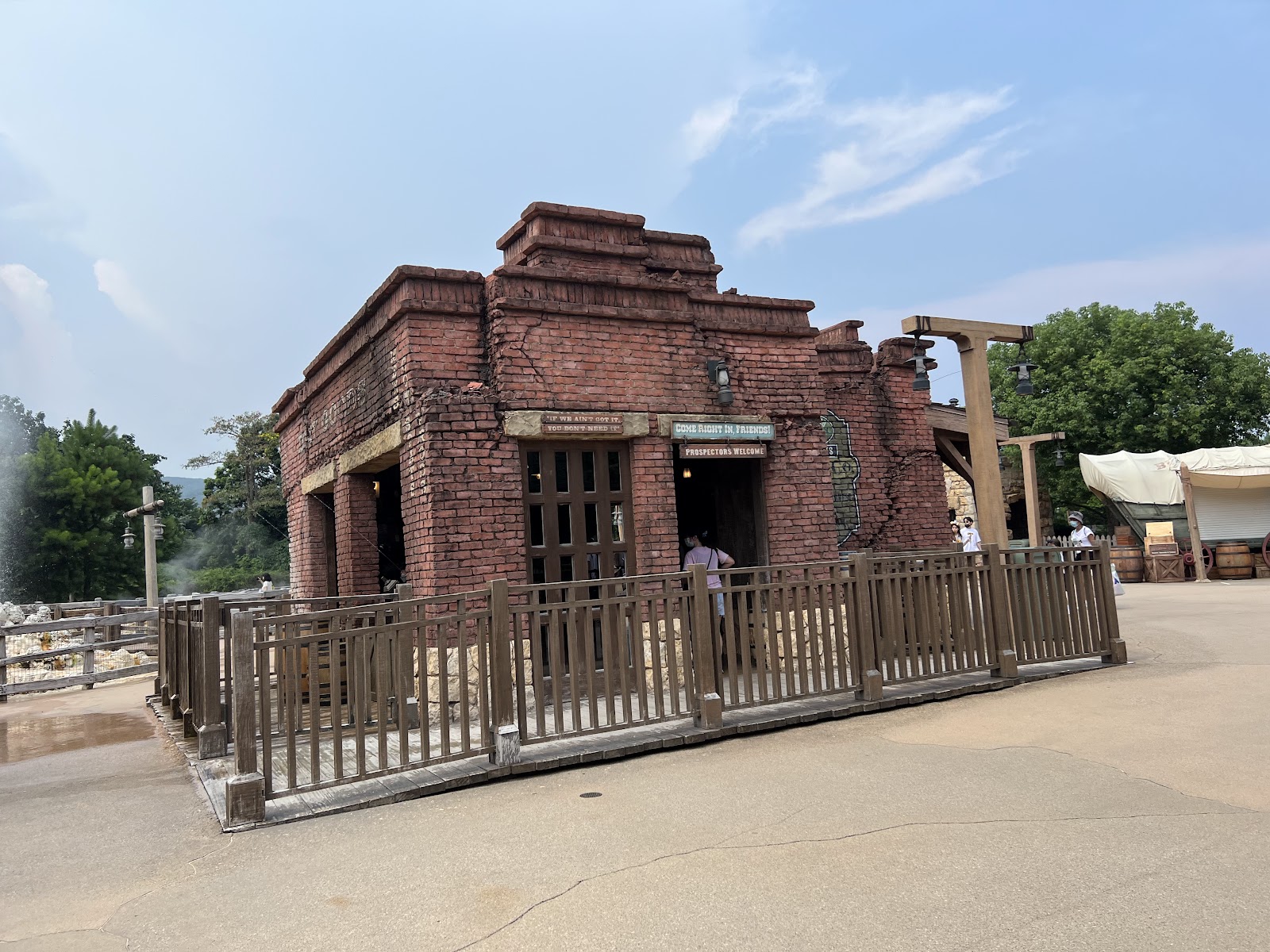 Big Grizzly Mountain Runaway Mine Cars — Oficiais