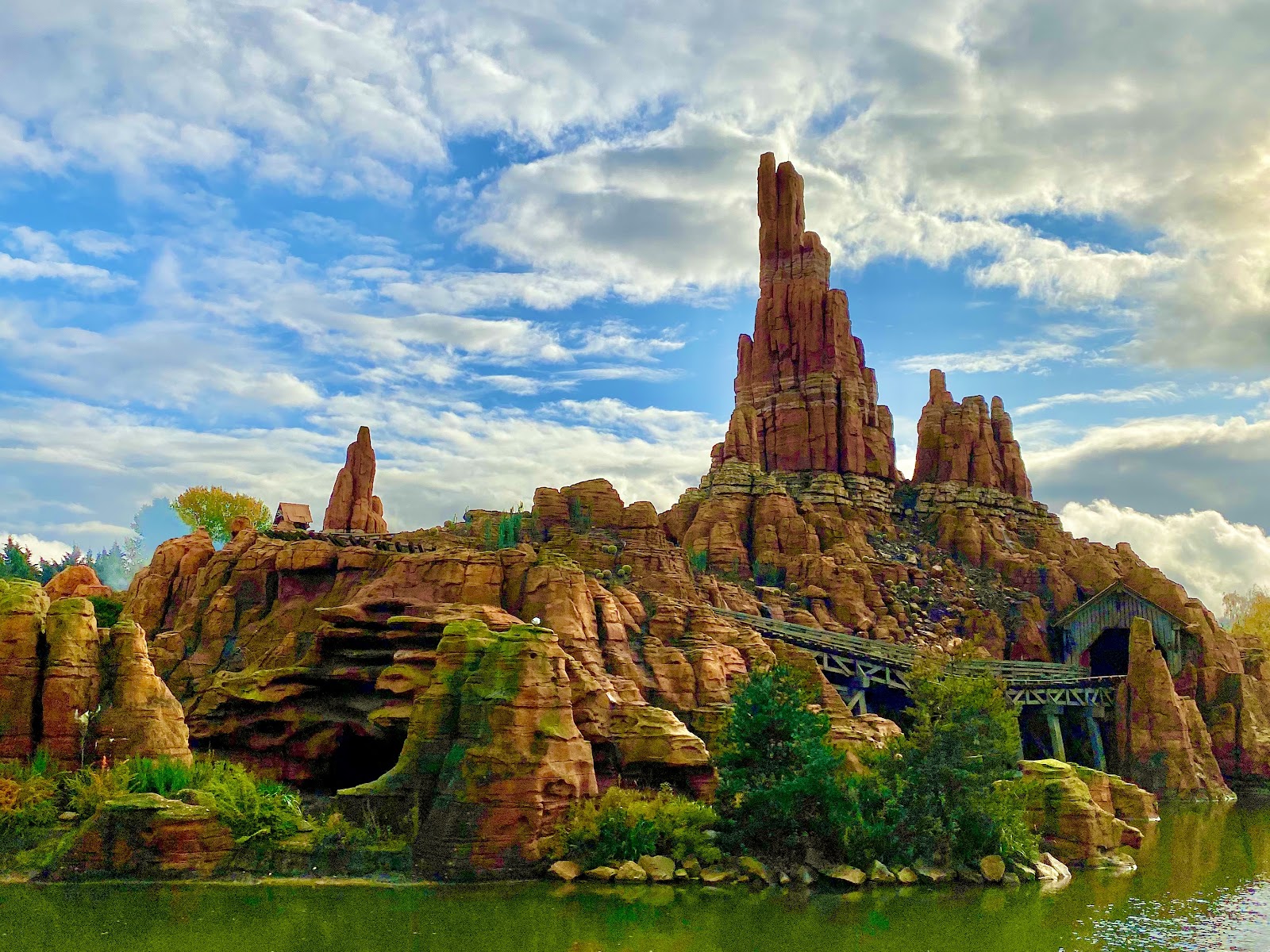 Big Thunder Mountain — Oficiais