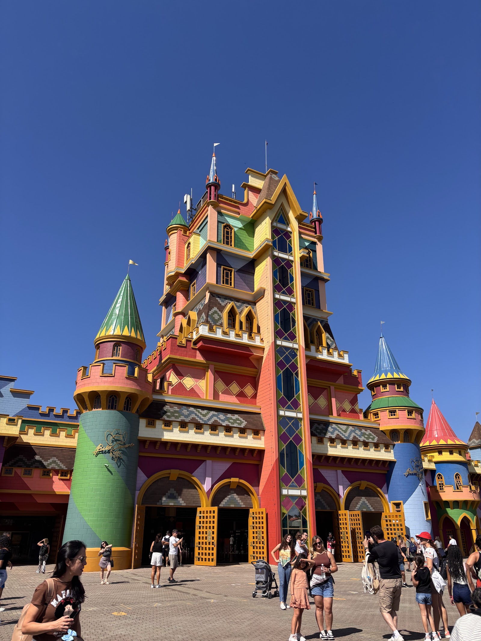 Big Tower — Oficiais