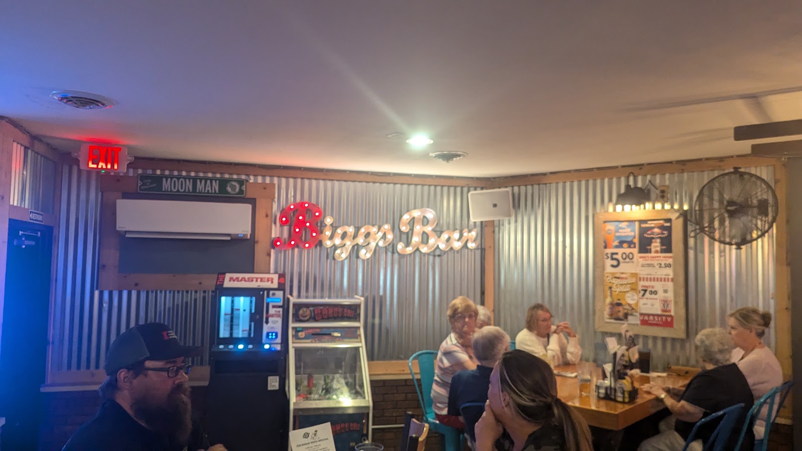 Biggs Bar and Grill