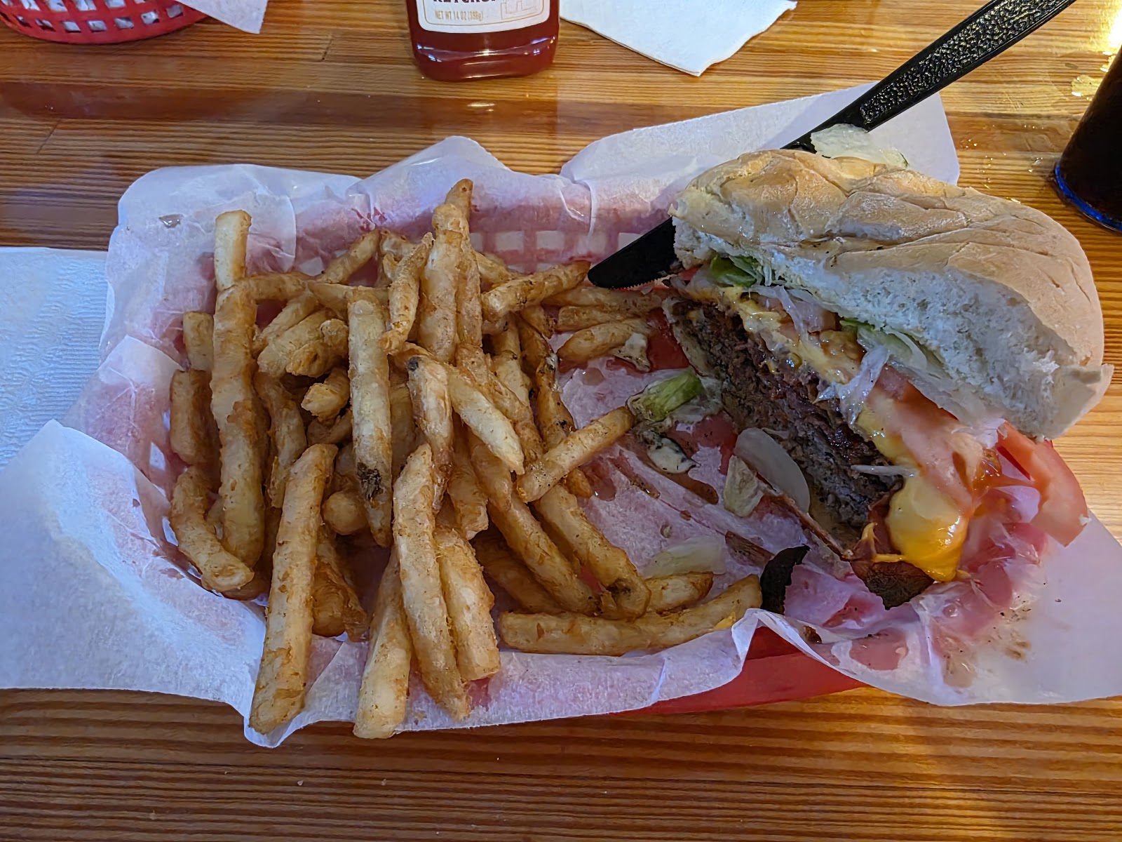 Biggs Bar and Grill — Oficiais