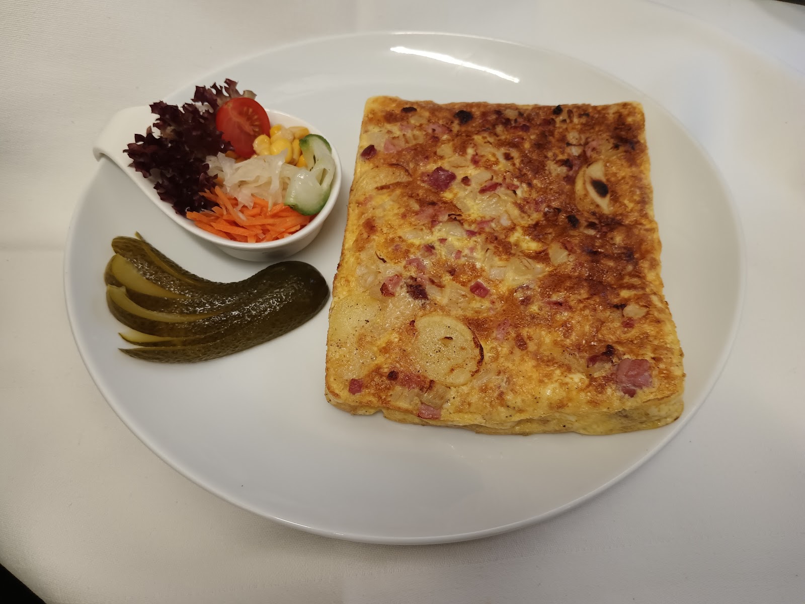 Bistro am Feengrotten — Oficiais
