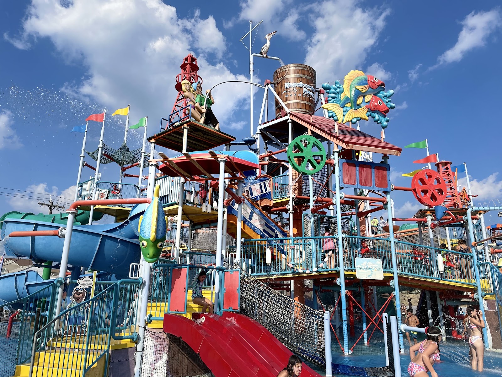 Breakwater Beach Lazy River — Oficiais