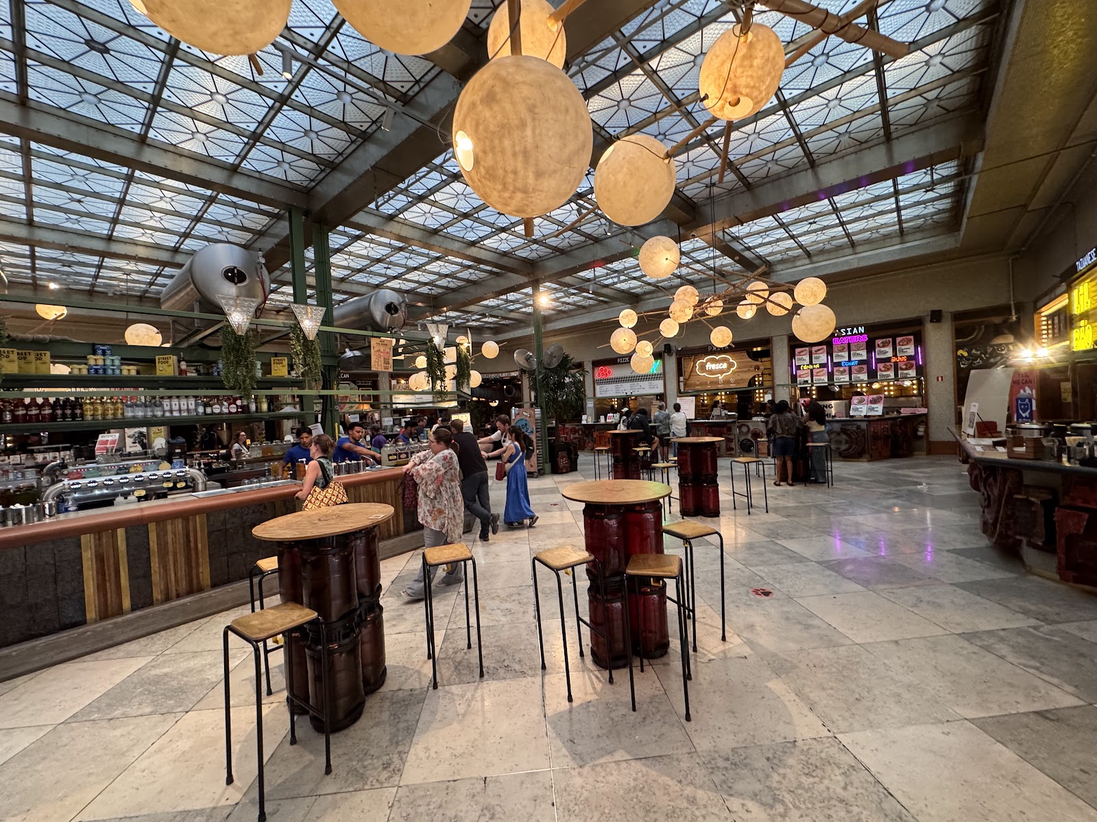 Bruparck Food Court — Oficiais