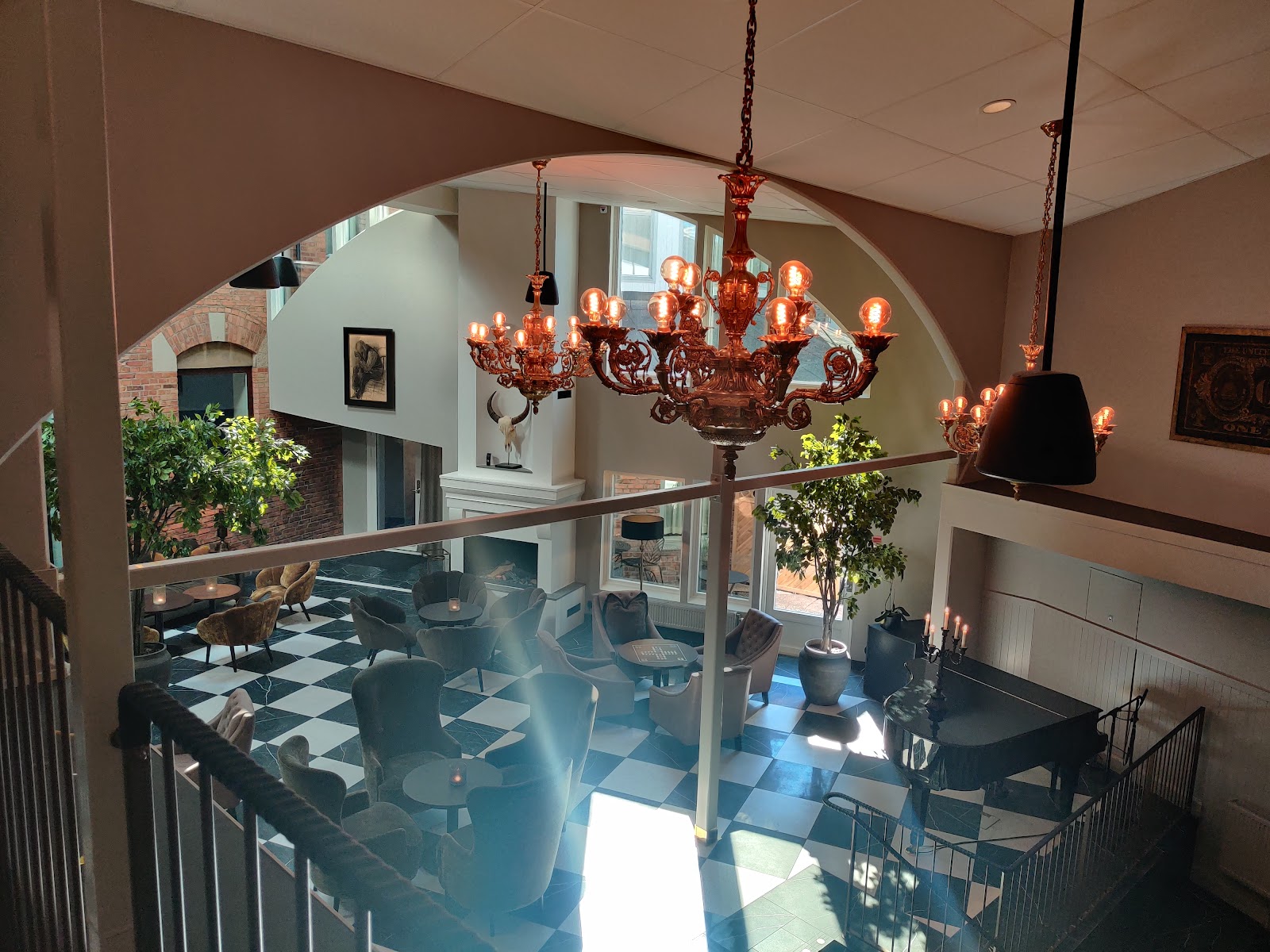 Bufférestaurangen — Oficiais