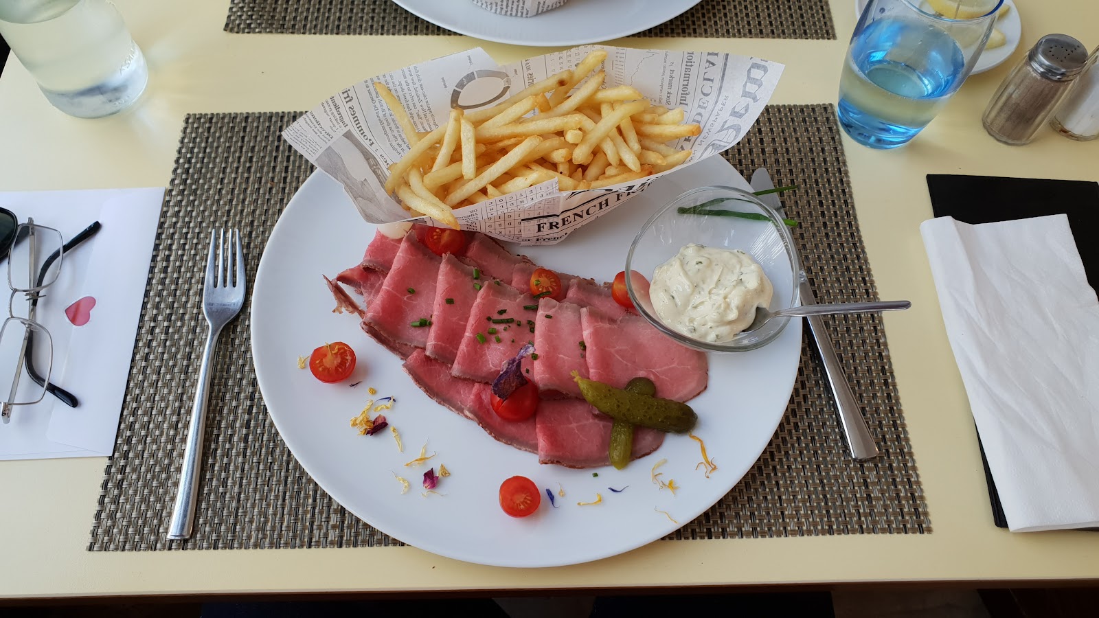Buffet de la Gare — Oficiais
