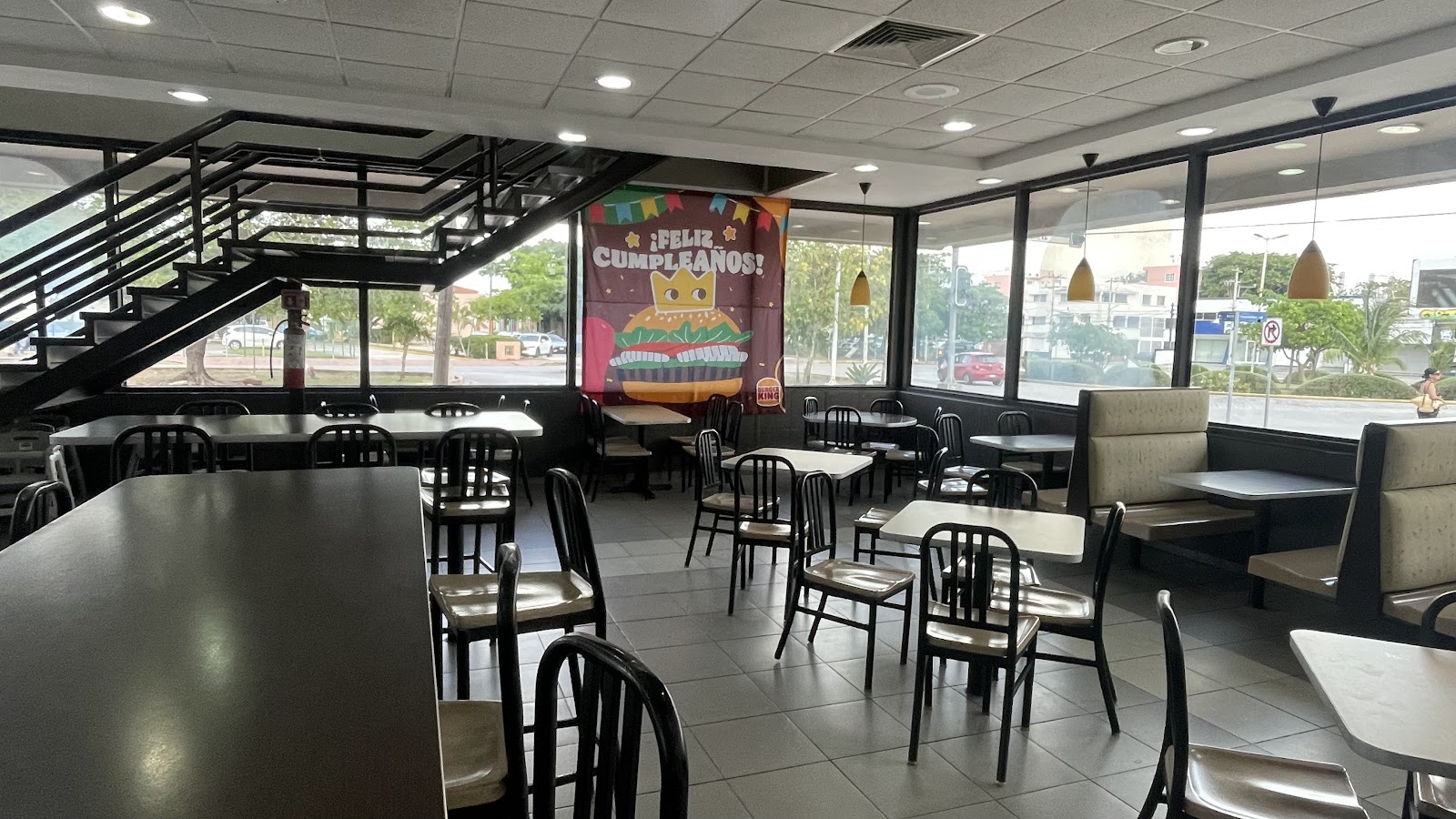 Burger King — Oficiais
