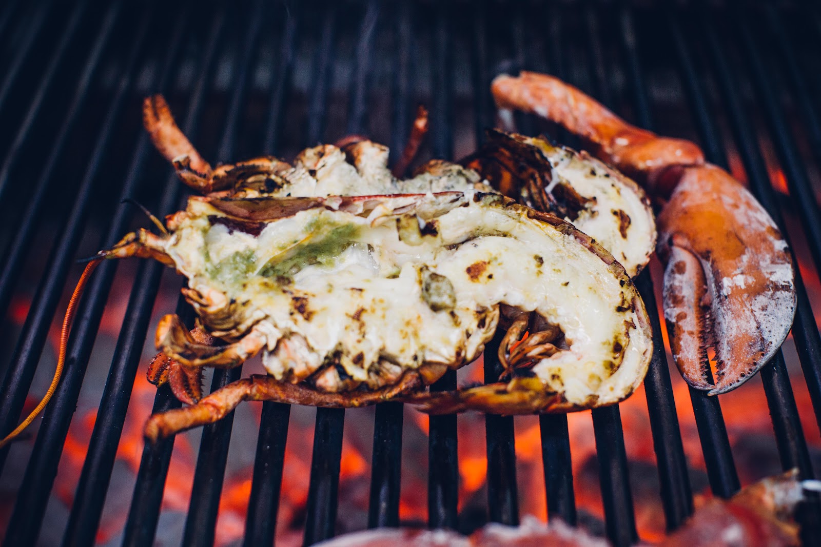 Burger & Lobster — Oficiais