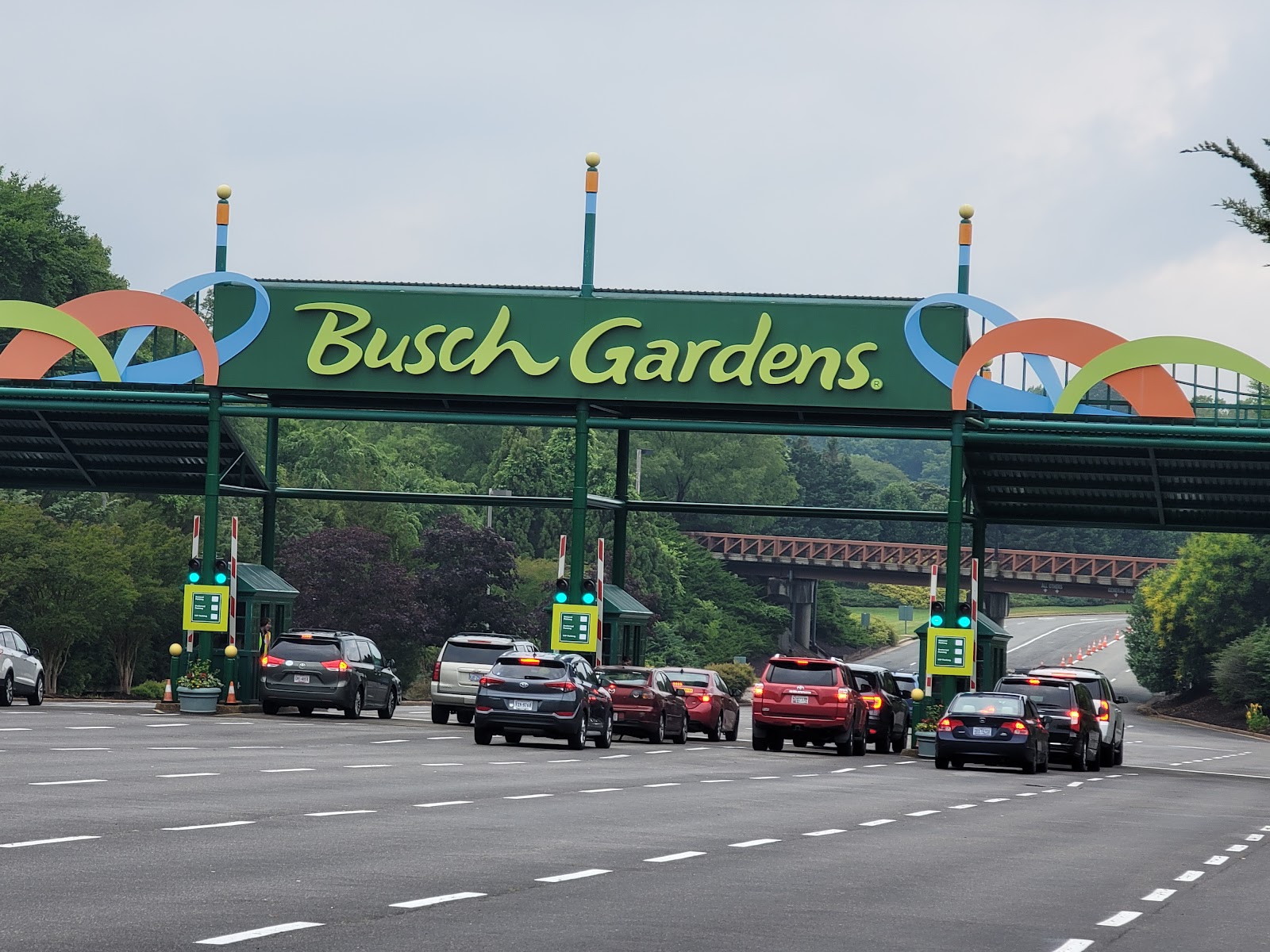 Busch Gardens Williamsburg — Oficiais