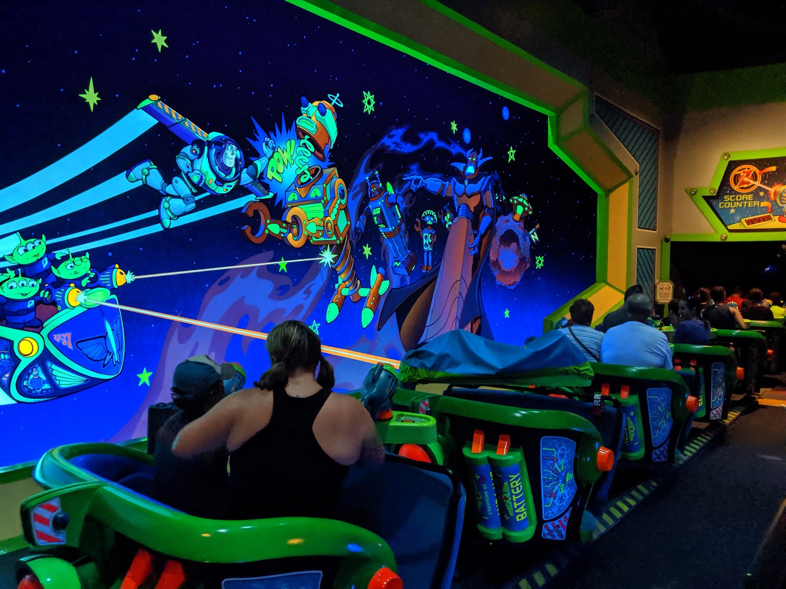 Buzz Lightyear's Space Ranger Spin — Oficiais