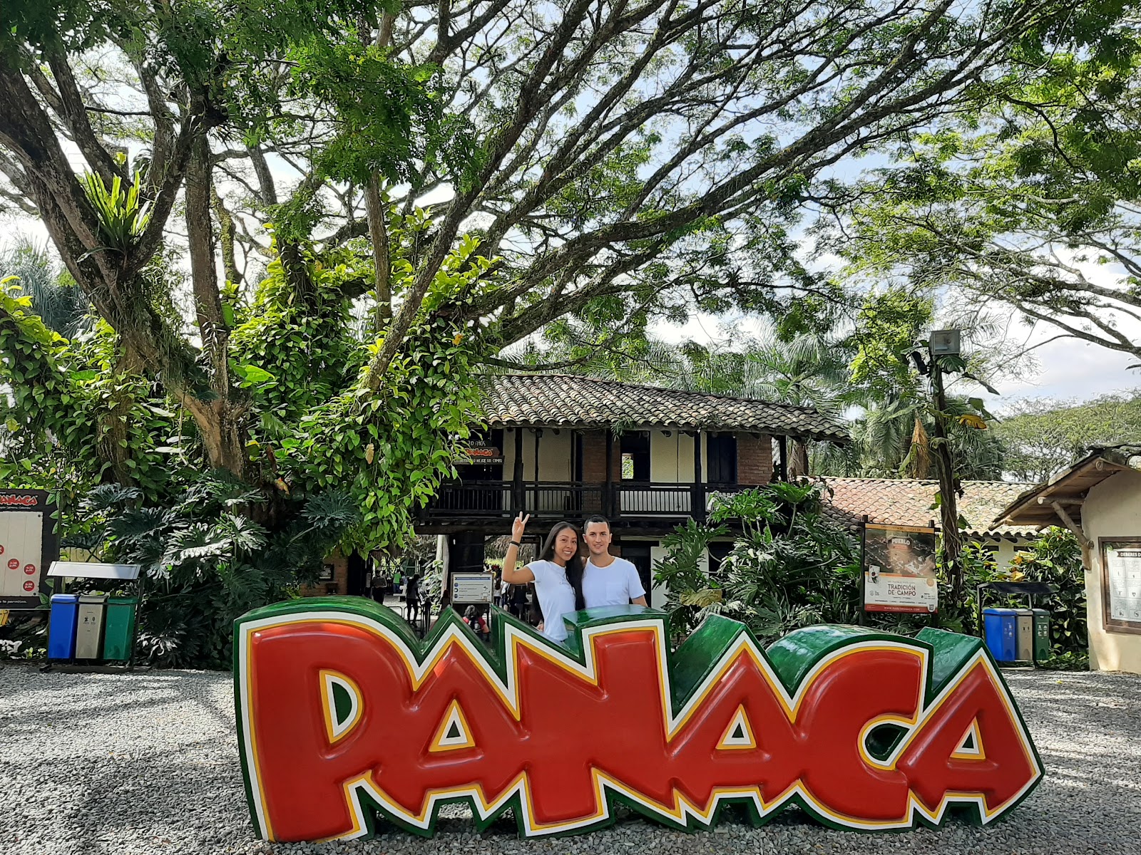 Cabalgata Panaca — Oficiais