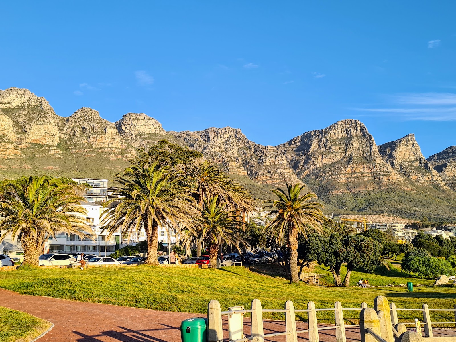 Camps Bay Beach — Oficiais