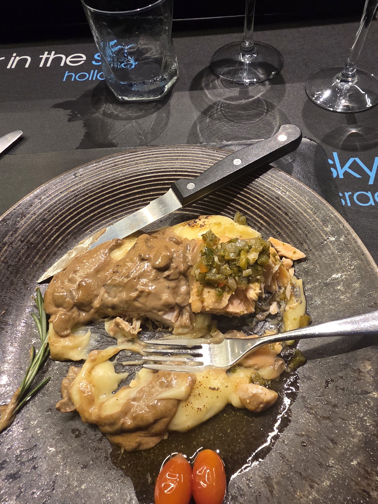 Canopy Restaurant — Oficiais
