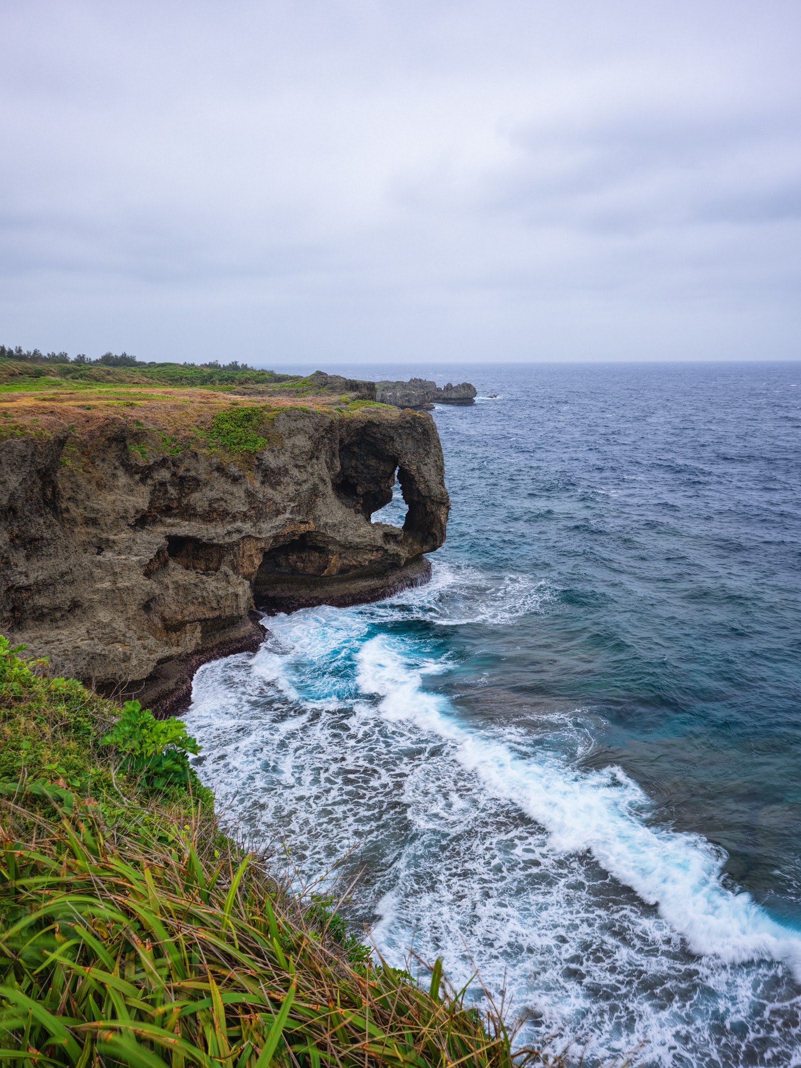 Cape Manzamo — Oficiais