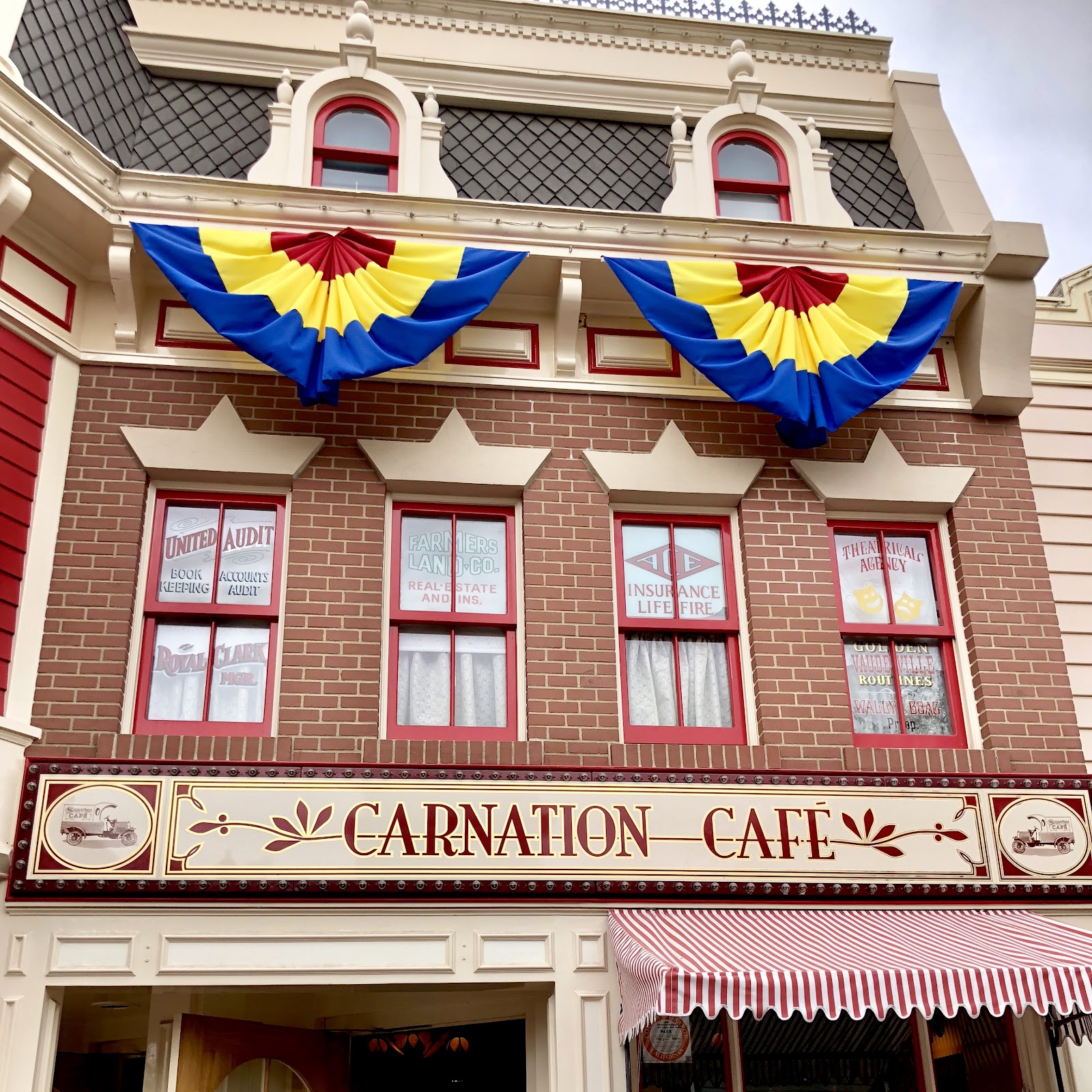 Carnation Café