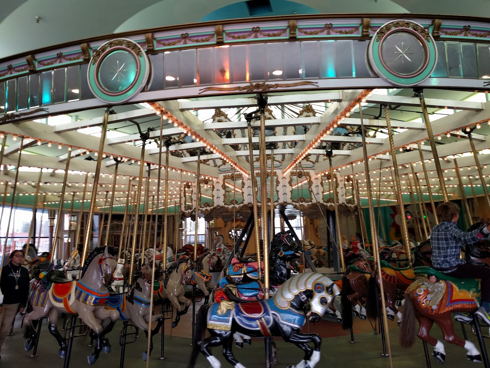 Carousel — Oficiais