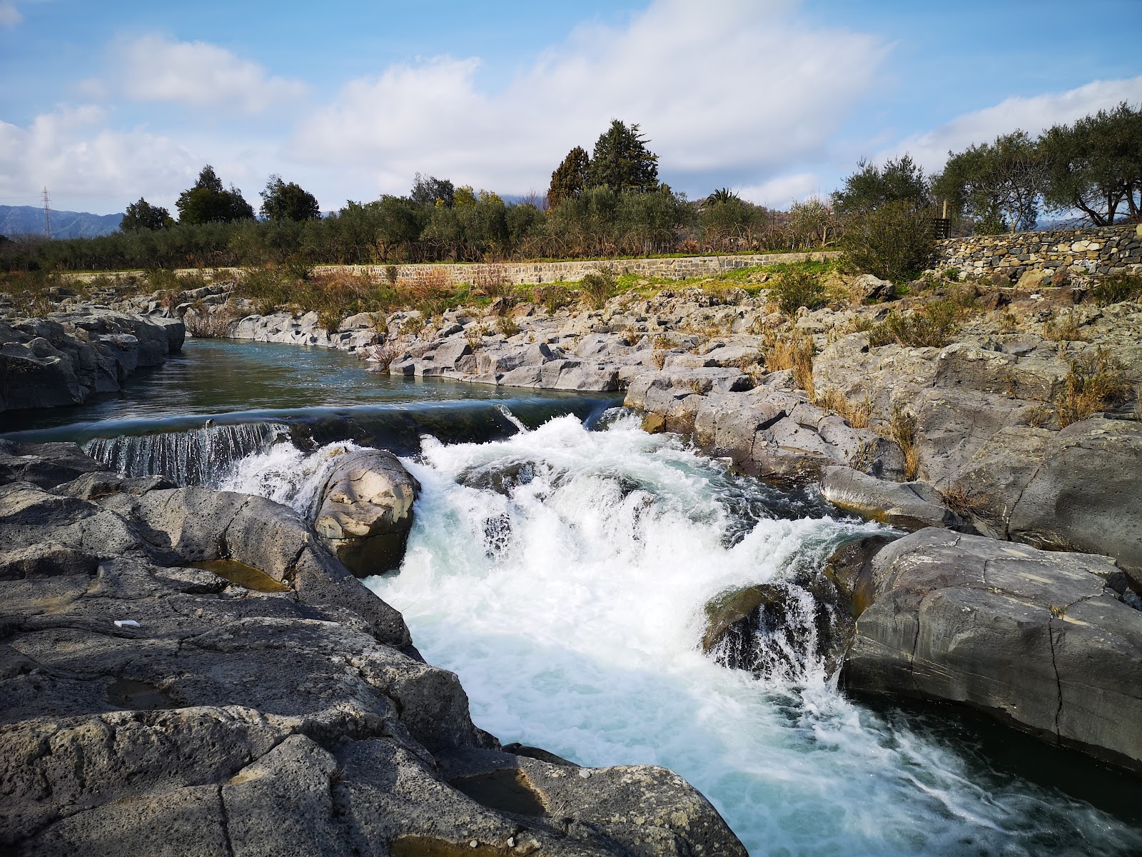 Cascata di Motta Camastra — Oficiais