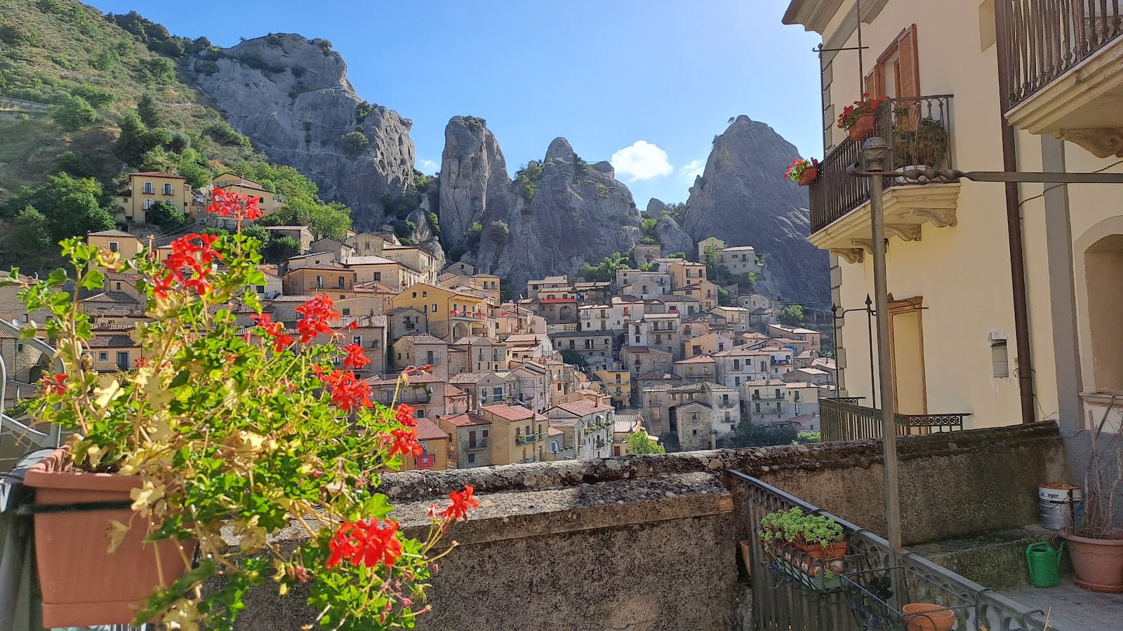 Castelmezzano — Oficiais