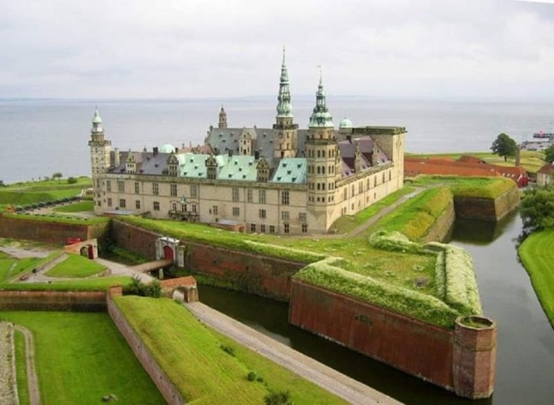 Castelo de Kronborg — Oficiais