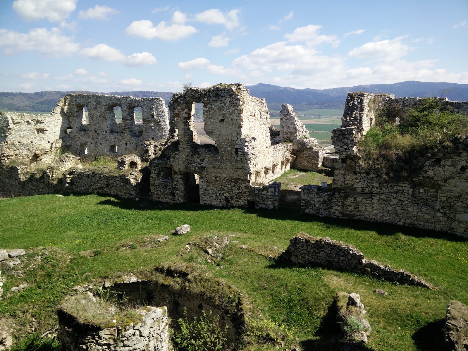Castelo de Spiš — Oficiais