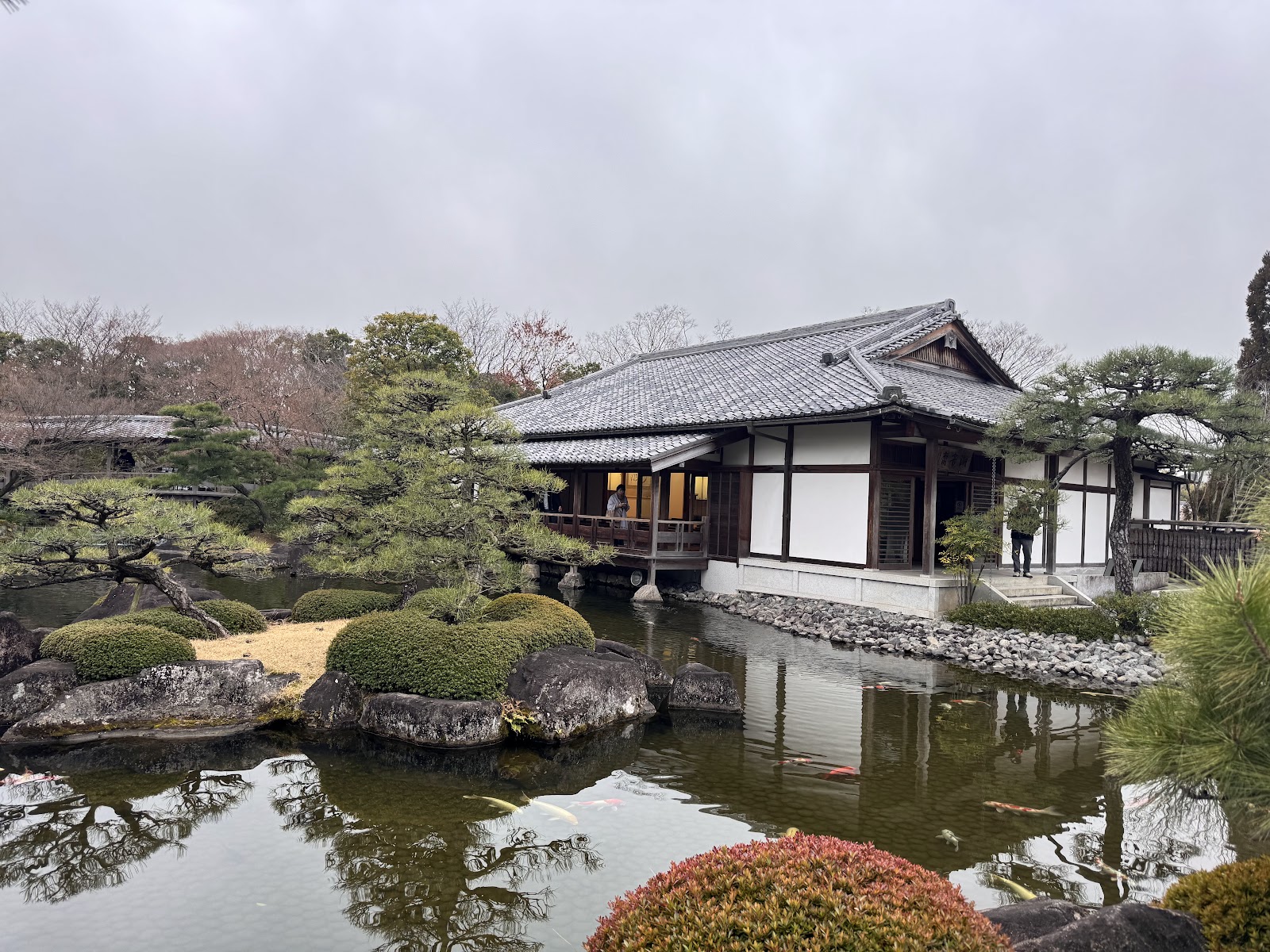 Castelo Himeji — Oficiais