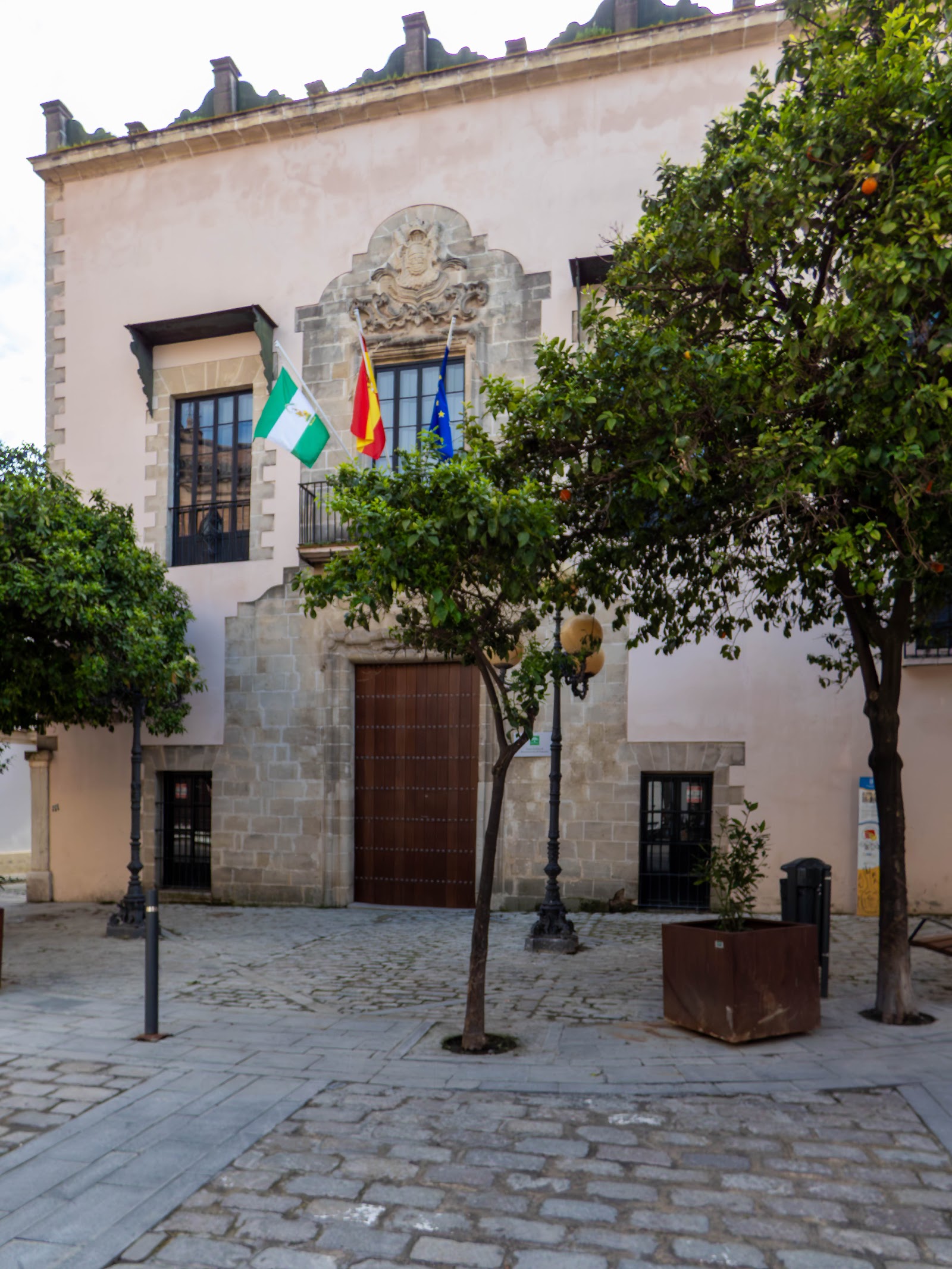 Centro Andaluz De Documentación del Flamenco — Oficiais