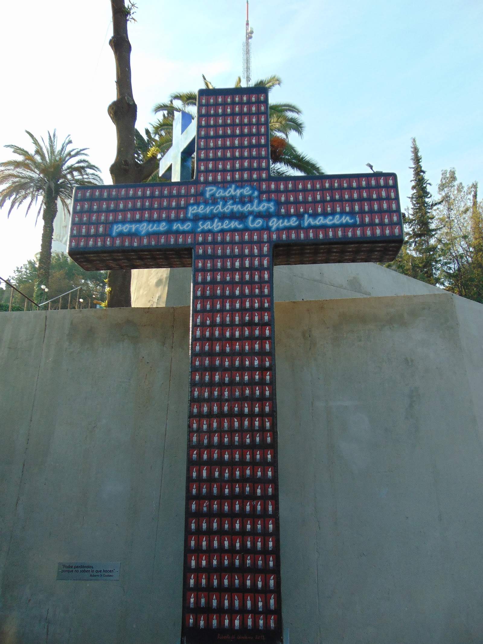 Cerro San Cristóbal — Oficiais
