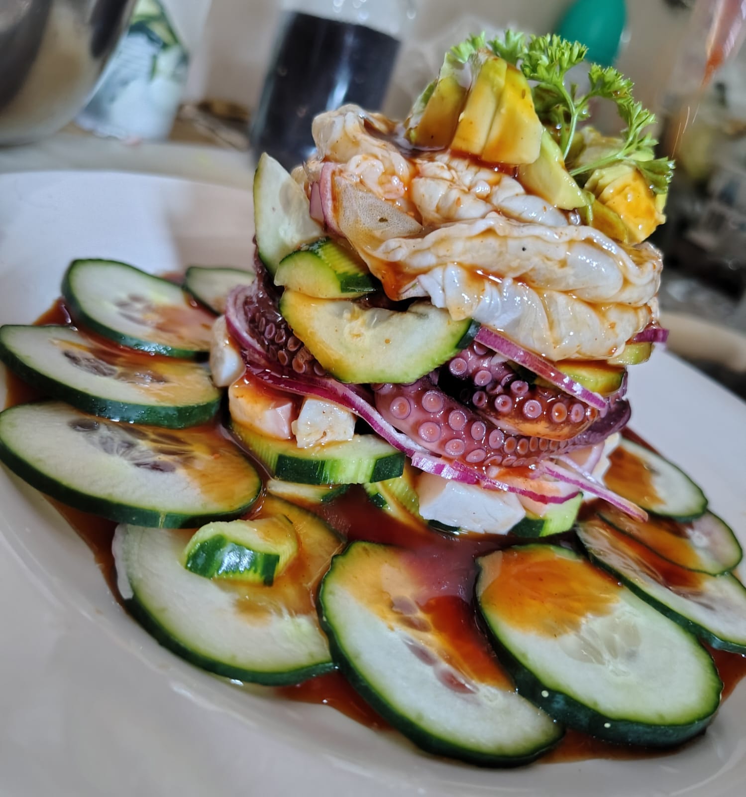 Cevichería Clandestino — Oficiais