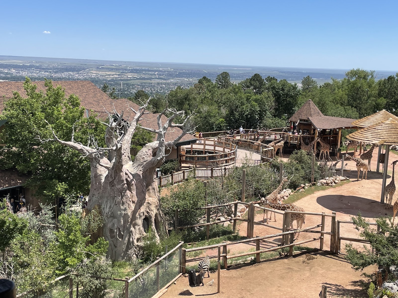 Cheyenne Mountain Zoo — Oficiais