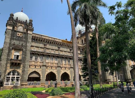 Chhatrapati Shivaji Maharaj Vastu Sangrahalaya — Oficiais